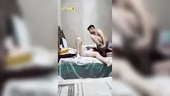 مصرية اخوها نزقها على السرير ونازل نيك بكل الاوضاع