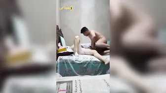 مصرية اخوها نزقها على السرير ونازل نيك بكل الاوضاع