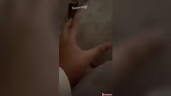 مصرية اخوها الديوث بيقفش طيزها ويصورها وهي نايمه
