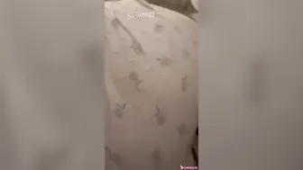 مصرية اخوها الديوث بيقفش طيزها ويصورها وهي نايمه