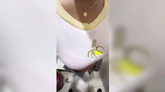 حبيبها واخدها حمام الكافية وفشخها نيك خلفي عنيف