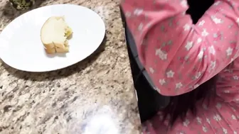 اخوها هاج على طيزها ونزل فيها نيك بكل الاوضاع