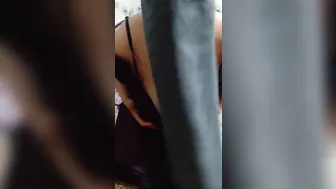 فلاحة منقبة بتهيج حبيبها على بزازها وتقفشهم بهيجان