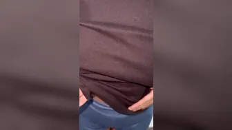 مصرية حبيبها بيقفش بزازها وينيكها بكل الاوضاع
