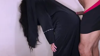 اخوها بينيك في طيزها خلفي وهي تقوله كمان زبك حلو