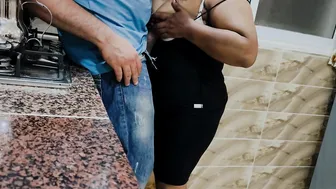 فيلم سكس لخدامة شرموطة بتتناك في المطبخ من صاحب البيت - رائع 2025