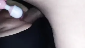 بنت مغربية بتتناك بزب حبيبها وتحط الهزاز على كسها