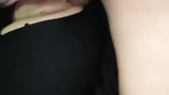 بنت مغربية بتتناك بزب حبيبها وتحط الهزاز على كسها