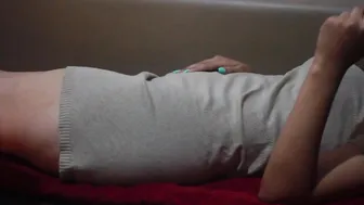 مغربية بتهيج حبيبها على جسمها وتتناك بكل الاوضاع