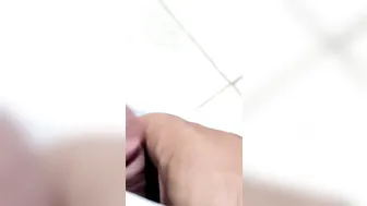 جارها مقلعها هدومها وبينيك طيزها الكبيرة بالفلوس