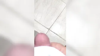 جارها مقلعها هدومها وبينيك طيزها الكبيرة بالفلوس