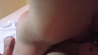 ديوث بيصور مراته في ليلة العيد وينيكها بكل الاوضاع