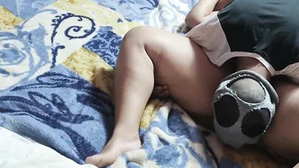 ممحونة مصرية عشيقها نازل لحس ونيك في كسها المولع