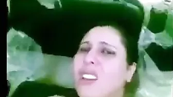 مصرية هيجانة على مديرها وتفتحله كسها على الاخر