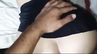 متناكة بتقول لعشيقها حط زبك في كسي عشان وحشني اوي