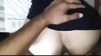 متناكة بتقول لعشيقها حط زبك في كسي عشان وحشني اوي