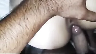 متناكة بتقول لعشيقها حط زبك في كسي عشان وحشني اوي