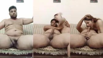 مصرية بتمص زب عشيقها في الشقة المفروشة ويصورها