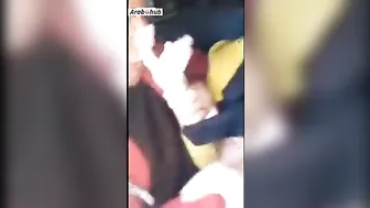 شرموطة مصرية حبيبها وصحابو بيقفشو بزازها الكبيرة