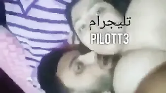 شرموطة مصرية بتخون جوزها وتتصور وقت نيكها
