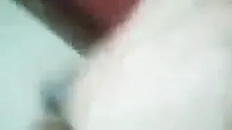 شرموطة مصرية بتخون جوزها وتتصور وقت نيكها