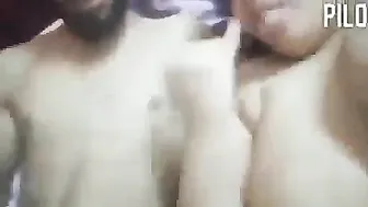 شرموطة مصرية بتخون جوزها وتتصور وقت نيكها