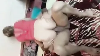 حبيبها واخدها على زبه في الشقة المفروشة وفاشخ كسها