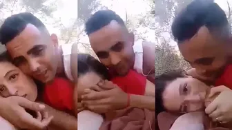عربيه محجبه حبيبها راكبها في الحديقه وينيك طيزها ويصورها