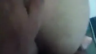 فلاحه مبسوطه على الاخر بنيك طيزها الكبيره الطريه