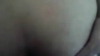 فلاحه مبسوطه على الاخر بنيك طيزها الكبيره الطريه