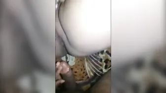 زوجة عراقية بتتفشخ نيك على سرير زوجها وتتصور