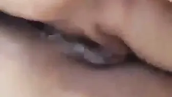 مغربية جوزها الديوث بينيك كسها ويصورها وصوتها عالي
