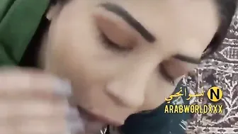 متناكه محجبه ماسكه في الزب وفشخاه مص وتدليك زي المحرومه