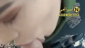 متناكه محجبه ماسكه في الزب وفشخاه مص وتدليك زي المحرومه