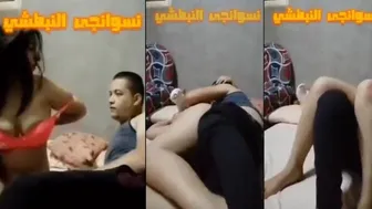فرسه بالطقم الاحمر بتقلع ملط وحبيبها يفشخها نيك بعنف