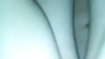 قحبة خليجية بتتفشخ نيك من اخوها على سريرها وتصرخ