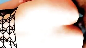 احلى كس وردي لمتناكة عربية بتلعب في كسها قبل نيكها