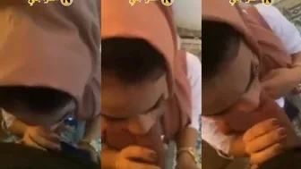 بنوته بالحجاب الزب في بوقها تاخده كامل وتتصور من حبيبها