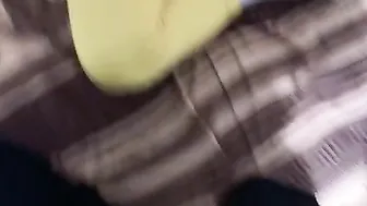 مصرية اخوها بيقفش بزازها وتمصله زبه على السرير