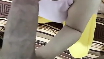 مصرية اخوها بيقفش بزازها وتمصله زبه على السرير