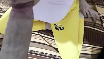 مصرية اخوها بيقفش بزازها وتمصله زبه على السرير