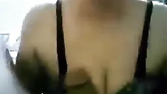 لبوة مصرية فلاحة عشيقها نازل فيها بوس وينيك طيزها