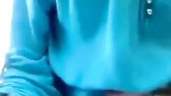 مزة مغربية بتتنطط على الزب الكبير وحبيبها