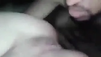 ممحونة مغربية حبيبها بيلحس في كسها وهي تصوره