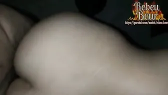 البت بتاخد الزب كامل في طيزها وتطلب نيكها بسرعة