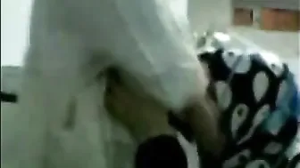 متناكة مغربية محجبة بتمص زب الطبيب وتستمتع