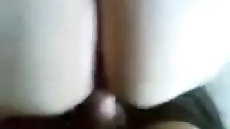 عراقية مربربة بتمص الزب وتحطه كامل في كسها