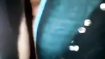 شرموطة صاحب جوزها بيصورها وهي بتمص في زبه