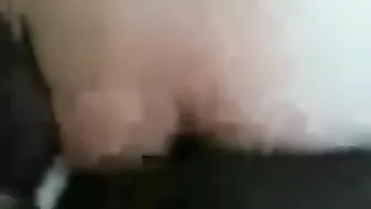بترفع طيزها للزبون على سرير الفندق وتنناك وتتوجع
