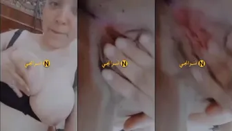 احلى مصرية ببزاز كبيرة نازله في بزازها تقفيش ولعب